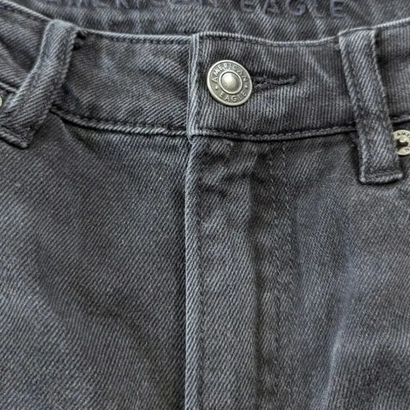 American Eagle Mom Straight Leg Denim Jeans Gray Distressed 6 Short - Picture 5 of 7